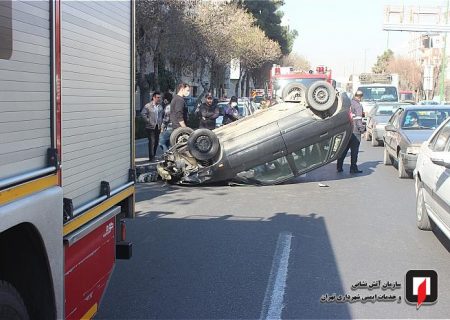 واژگونی خودروی سواری در شهرری یک مجروح برجای گذاشت