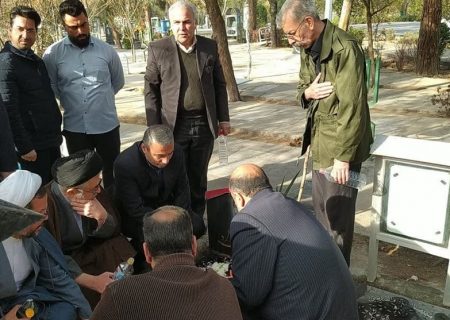 مزار شهدای قیام ۱۸ دی شهرری غبارروبی شد + تصاویر