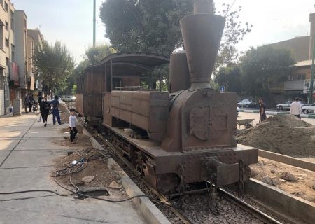 ماشین دودی دوره قاجار در شهرری به ریل خود بازگشت
