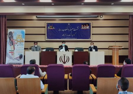نقدهای سازنده باعث رشد جامعه می‌شود