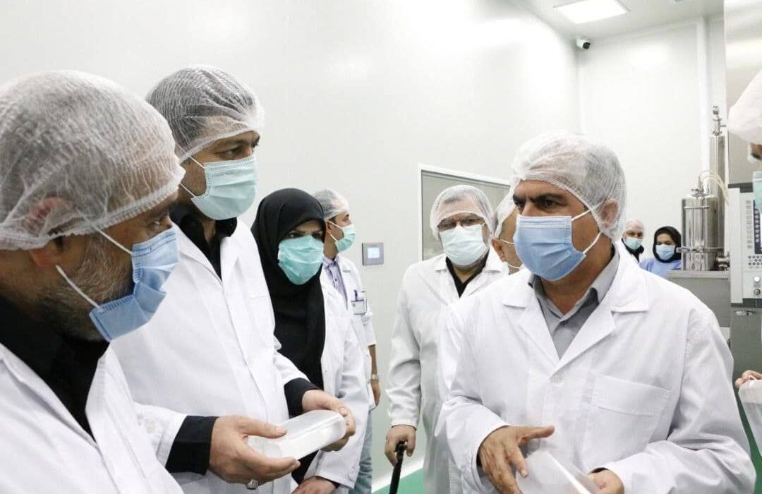 بازدید اعضای کمیسیون بهداشت مجلس از شرکت تولید سرم در شهرری
