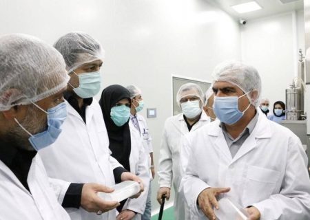 بازدید اعضای کمیسیون بهداشت مجلس از شرکت تولید سرم در شهرری