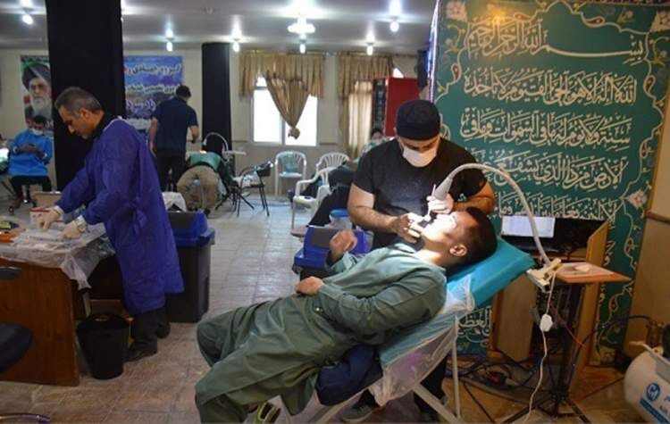 ۱۵۰ خانواده شهید مدافع حرم شهرستان ری خدمات رایگان دندانپزشکی گرفتند