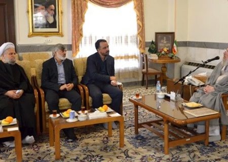 آیت‌الله ری شهری: همه مشکلات تهران به شهرری سرازیر می‌شود