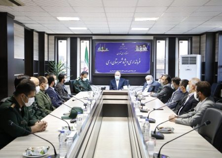 فرماندار ری: با روحیه انقلابی و بسیجی باید وارد میدان خدمت شد