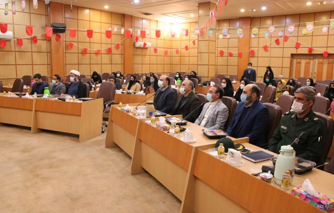 برگزاری آیین گرامیداشت روز زن و مقام مادر در بخشداری کهریزک