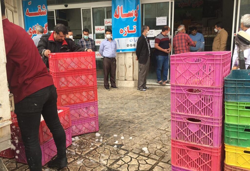 توزیع مرغ توقیف‌شده به نرخ دولتی در بخش کهریزک