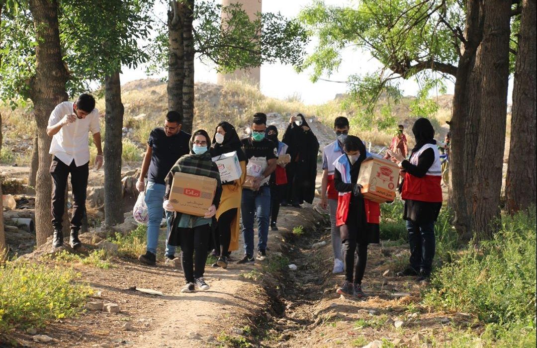 اجرای طرح همدلی توسط کانون دانشجویی هلال احمر شهرستان ری