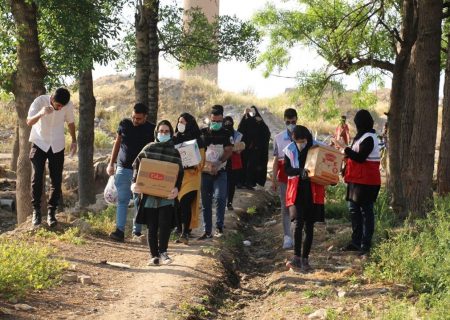 اجرای طرح همدلی توسط کانون دانشجویی هلال احمر شهرستان ری