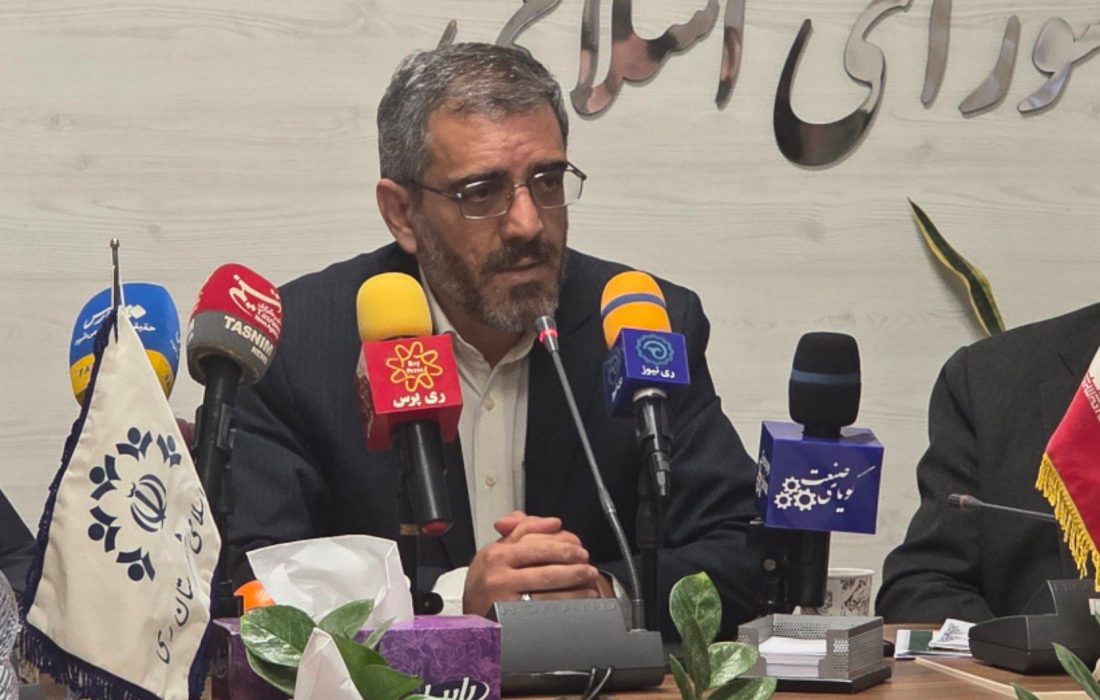 سبحانی: مردم وظیفهشان را انجام دادند؛ تعلل برخی مسئولان قابل قبول نیست