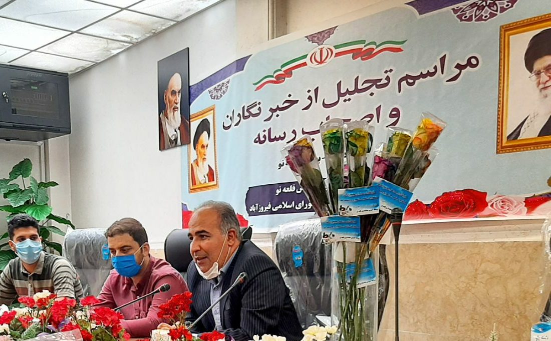 بخشدار قلعه نو؛ خبرنگاران زبان گویای مردم وانسان هایی مسئولیت پذیردر بیان حقایق هستند