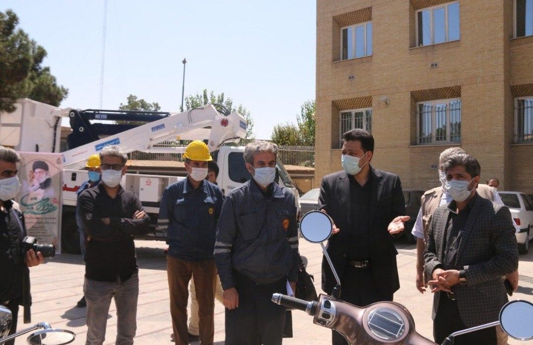 تخصیص یکدستگاه خودروی بالابر ۱۷ متری به اداره برق شهرستان ری